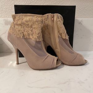 Bebe High Heel boots size 8